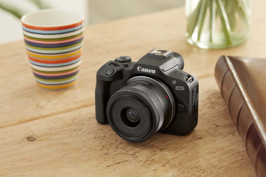 canon-eos-r100