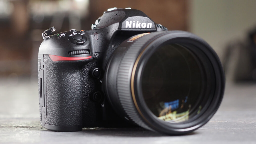 Top 5 des Meilleurs Reflex Semi-Professionnels en 2025 1 Nikon D850