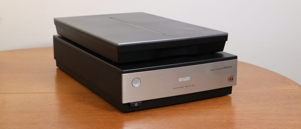 Epson V850 sur bureau de photographe