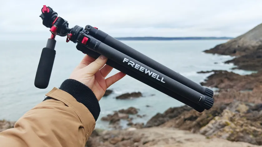 Trépied Freewell FW-T1 léger et robuste, idéal pour les créateurs de contenu nomades.