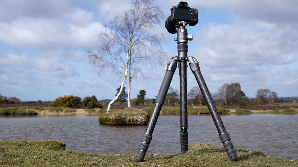 Les Meilleurs Trépieds en Fibre de Carbone en 2024 : des supports stables, mais légers. 3 Benro Rhino 03