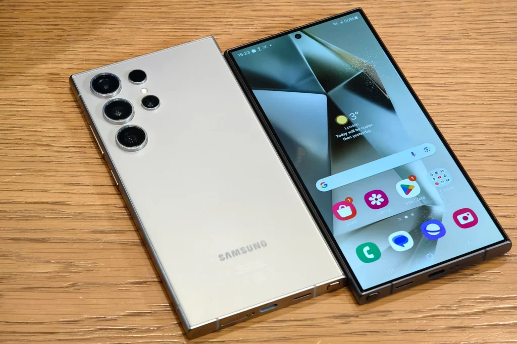 Samsung Galaxy S24 Ultra exploitant son zoom périscopique pour révéler des détails invisibles à l’œil nu.