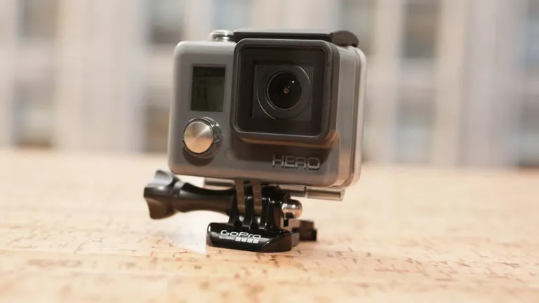 Meilleures caméras d’action à moins de 200 € (2025) — comparatif, test & guide d’achat 4 GoPro Hero – action cam stabilisée