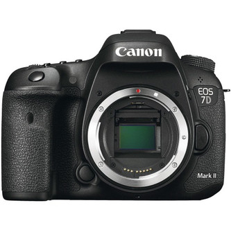 Faut-il utiliser un appareil photo spécialement modifié pour l’astrophotographie 15 canon_eos_7D_markII