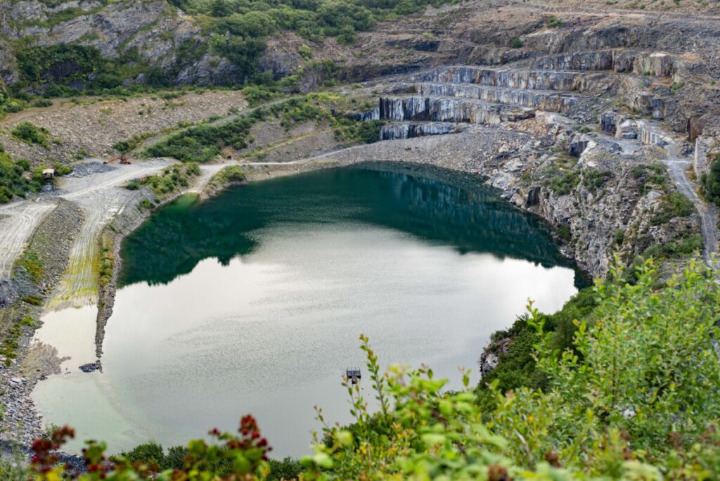 J'ai monté un objectif vintage sur mon Nikon et les résultats étaient stupéfiants 2 photo de lac avec objectif vintage