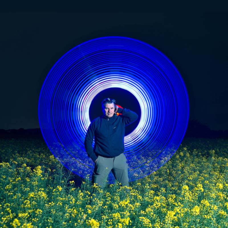 10 artistes de light painting à suivre en 2025 3 janleonardo.